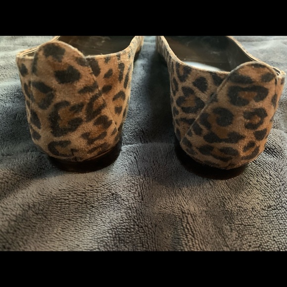 Manolo Blahnik 6.5 flats animal print style - Picture 3 of 6